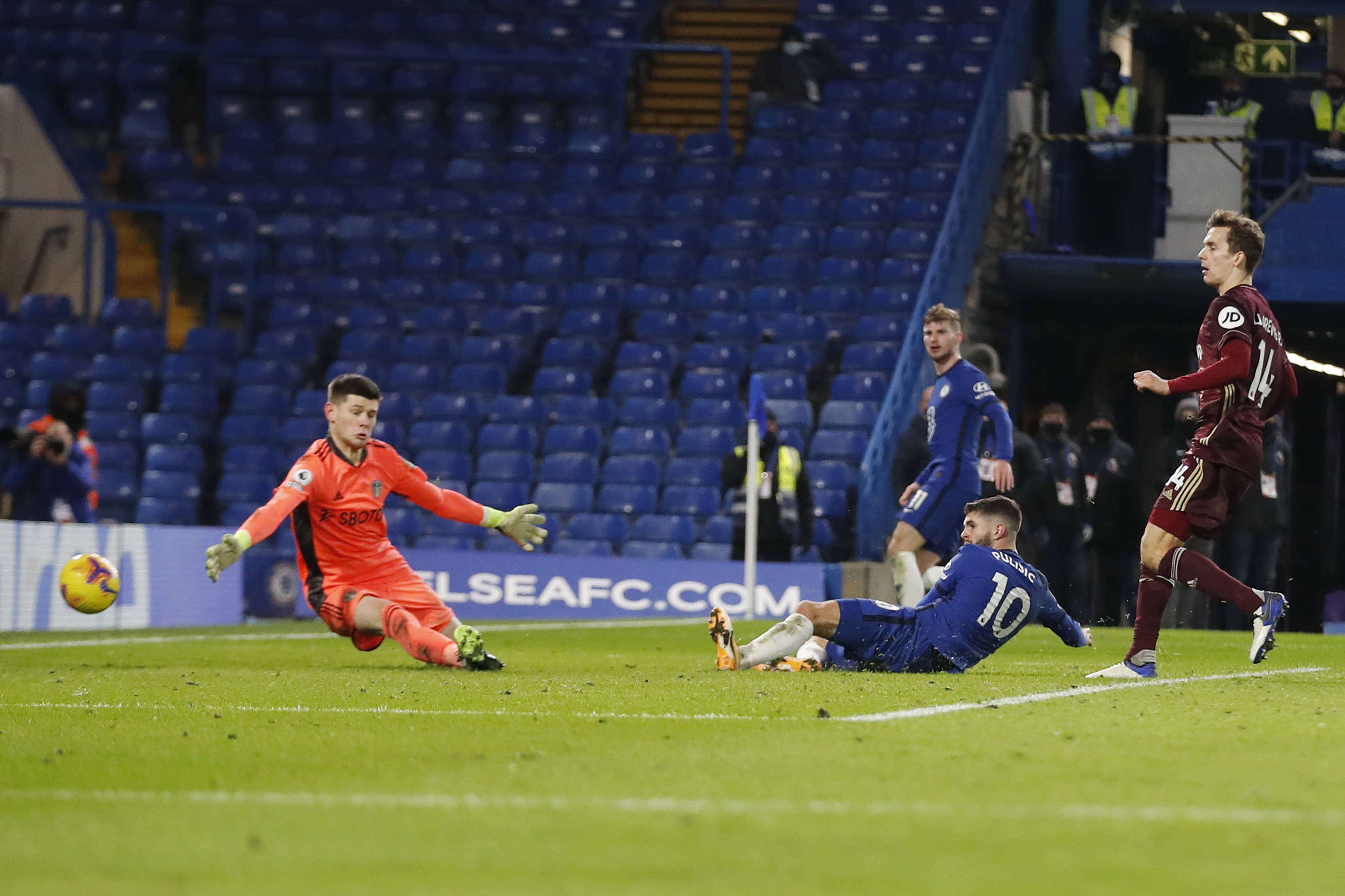 和球迷的潜 和球迷的潜